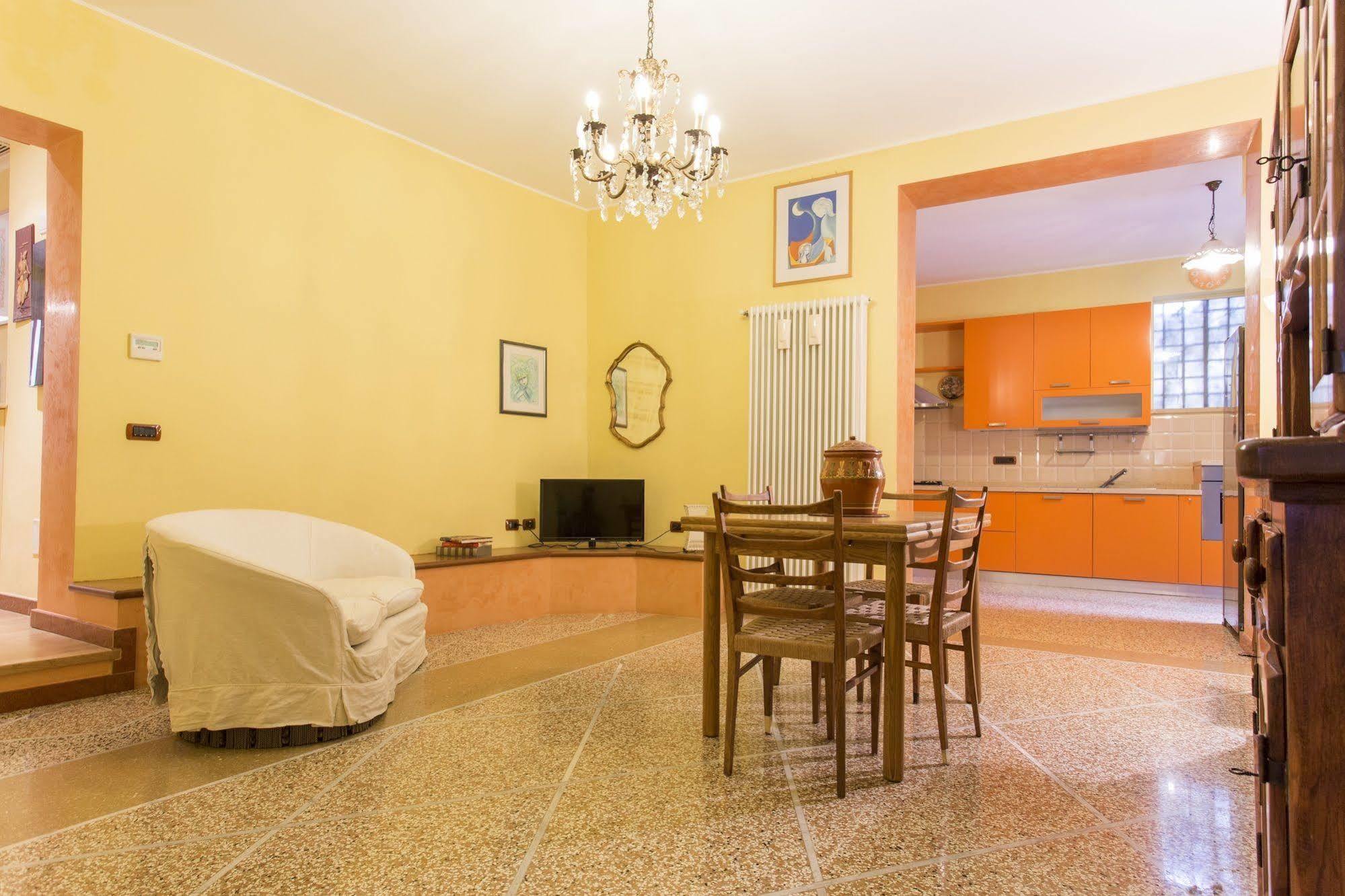 Petroni 38 By Appartement Bologne